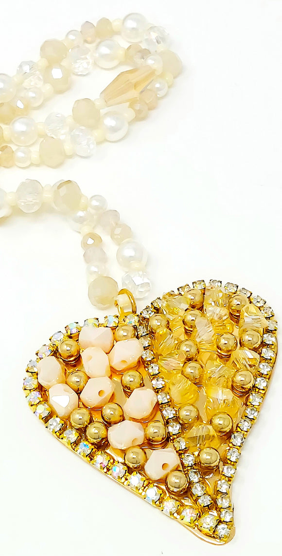 BEAD EMBELLISHED HEART PENDANT PEARL NECKLACE. Color : Gold ( Necklace Size : 16.5