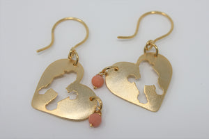 Copeer Plated 18 Carat Gold Cut Out Heart Poodle with Peach Bead